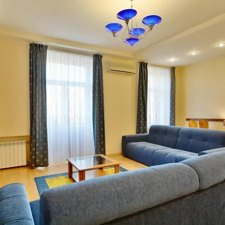 Aparton Nezavisimosti Prospekt 53 Apartment